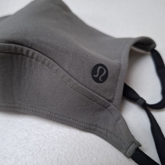 Lululemon Athletica Sage Green Face Mask - Picture 1 of 7